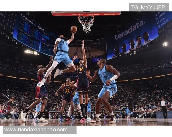 勇士队在激烈对决中以108分战胜灰熊队展现强大实力 勇士队在激烈对决中以108分战胜灰熊队展现强大实力